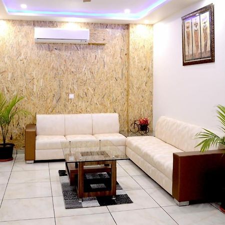 Jenus Hotel-Sindhi Camp Джайпур Екстериор снимка